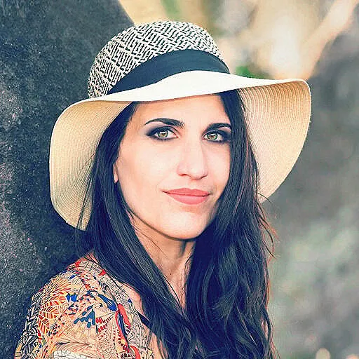 Clara Parati