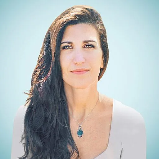 Clara Parati